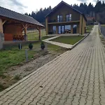 Vila Lac *
