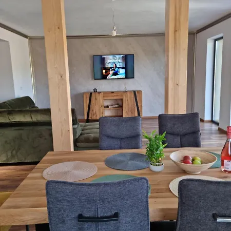 Vila Lac בית נופש