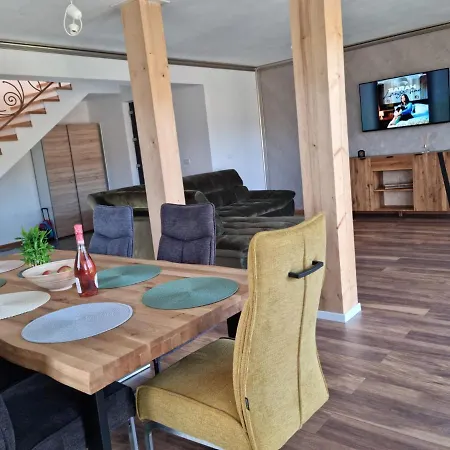 Vila Lac * בראשוב