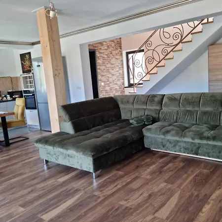 בית נופש Vila Lac *