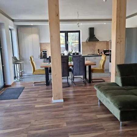 בית נופש Vila Lac *