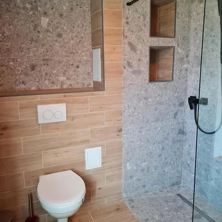 בית נופש Vila Lac *