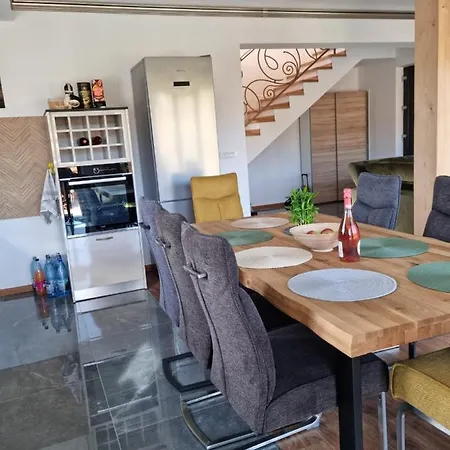 Vila Lac בראשוב