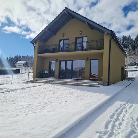 Vila Lac * Braszów