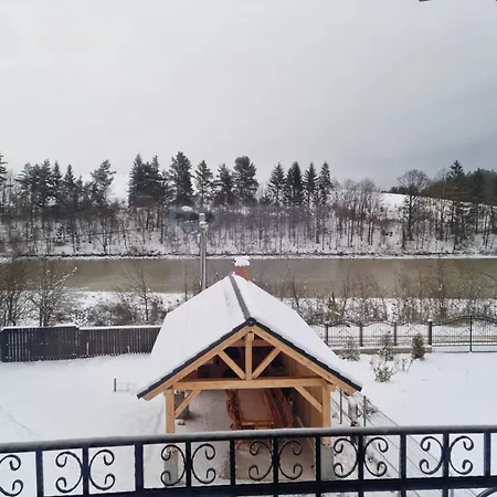 בית נופש Vila Lac בראשוב