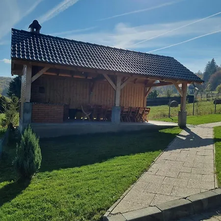 Vila Lac * Braszów